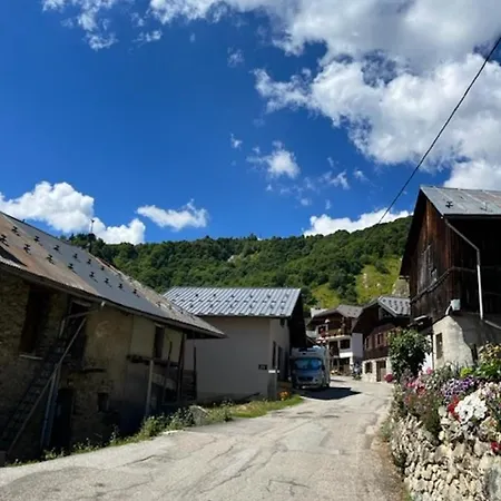 Chalet De 4 Avec Jardin Amenage A Valmorel A 7 Km Des Pistes *